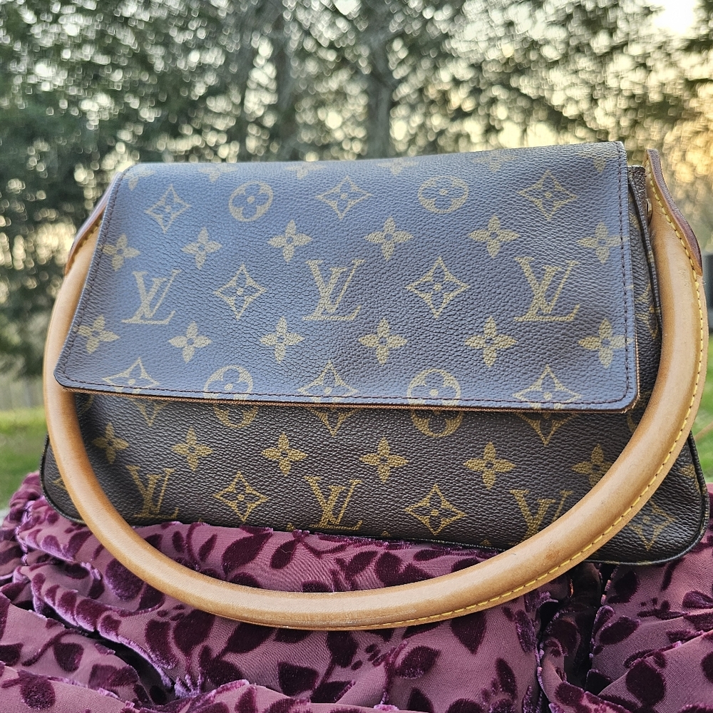 Y2K NOS NWT Mini Looping LV Louis Vuitton Purse, bag, shoulder - Picture 3 of 17